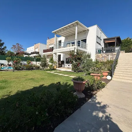 2-storey With Pool In * בודרום