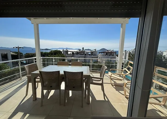 2-storey With Pool In Bodrum