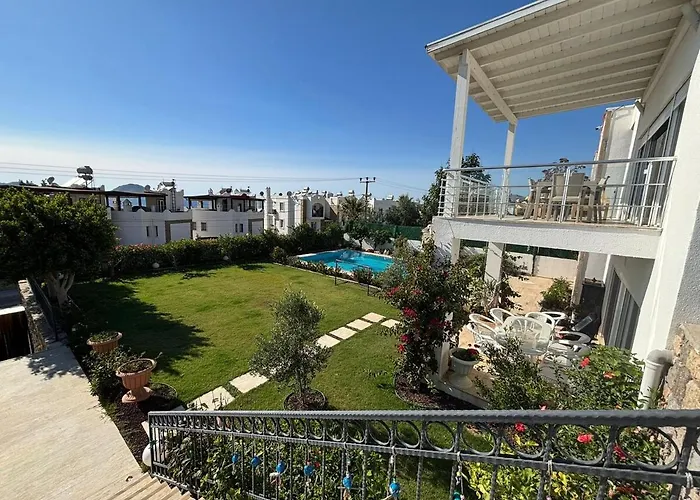 2-storey With Pool In *